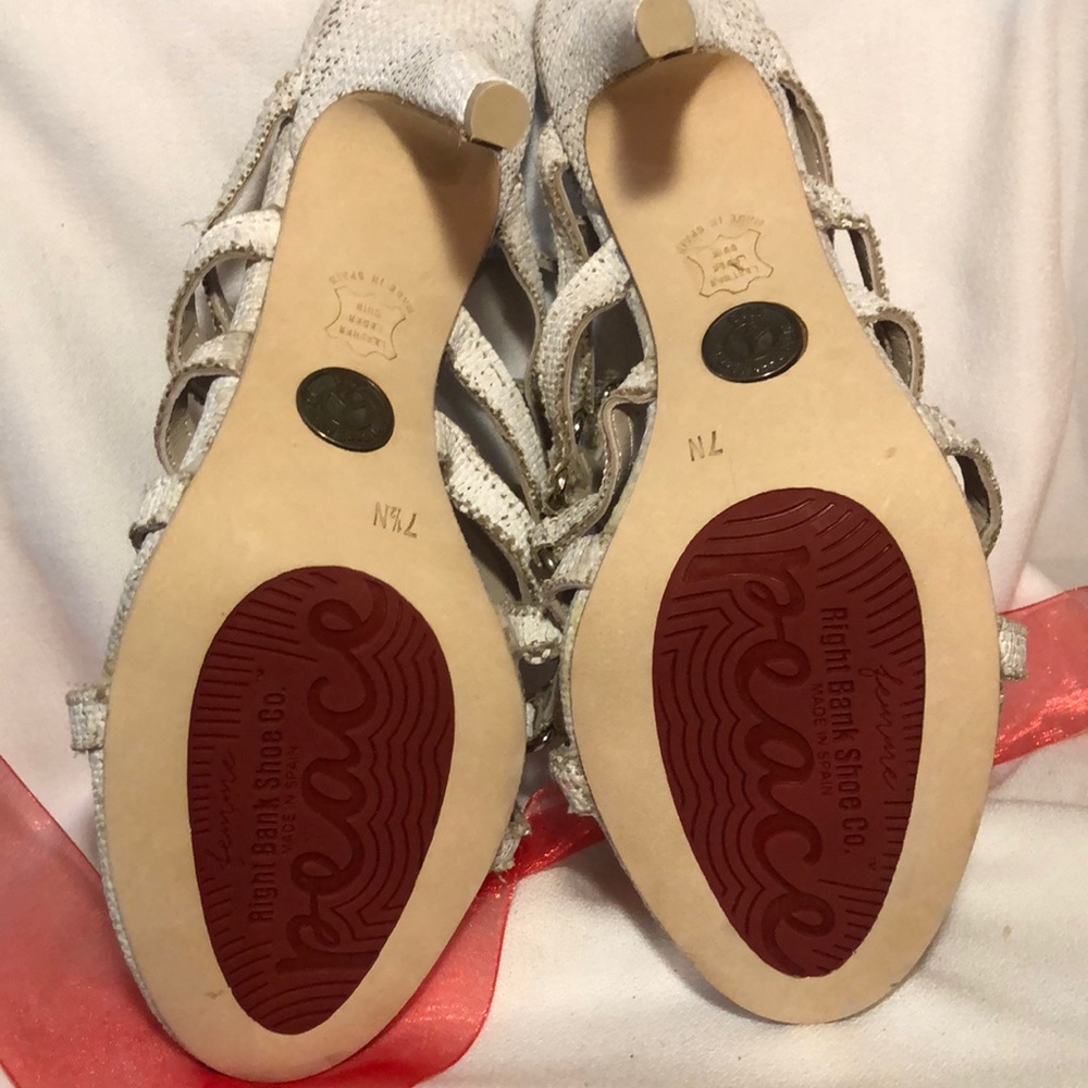 Shoes - Picture 5 of 8